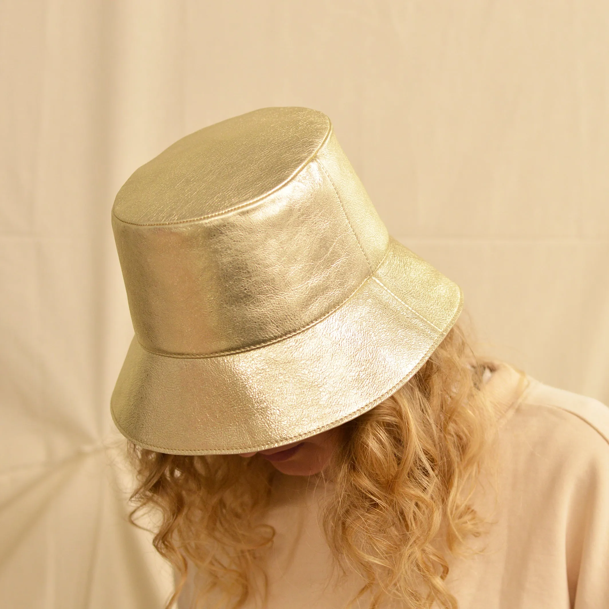 Bucket Hat Gold