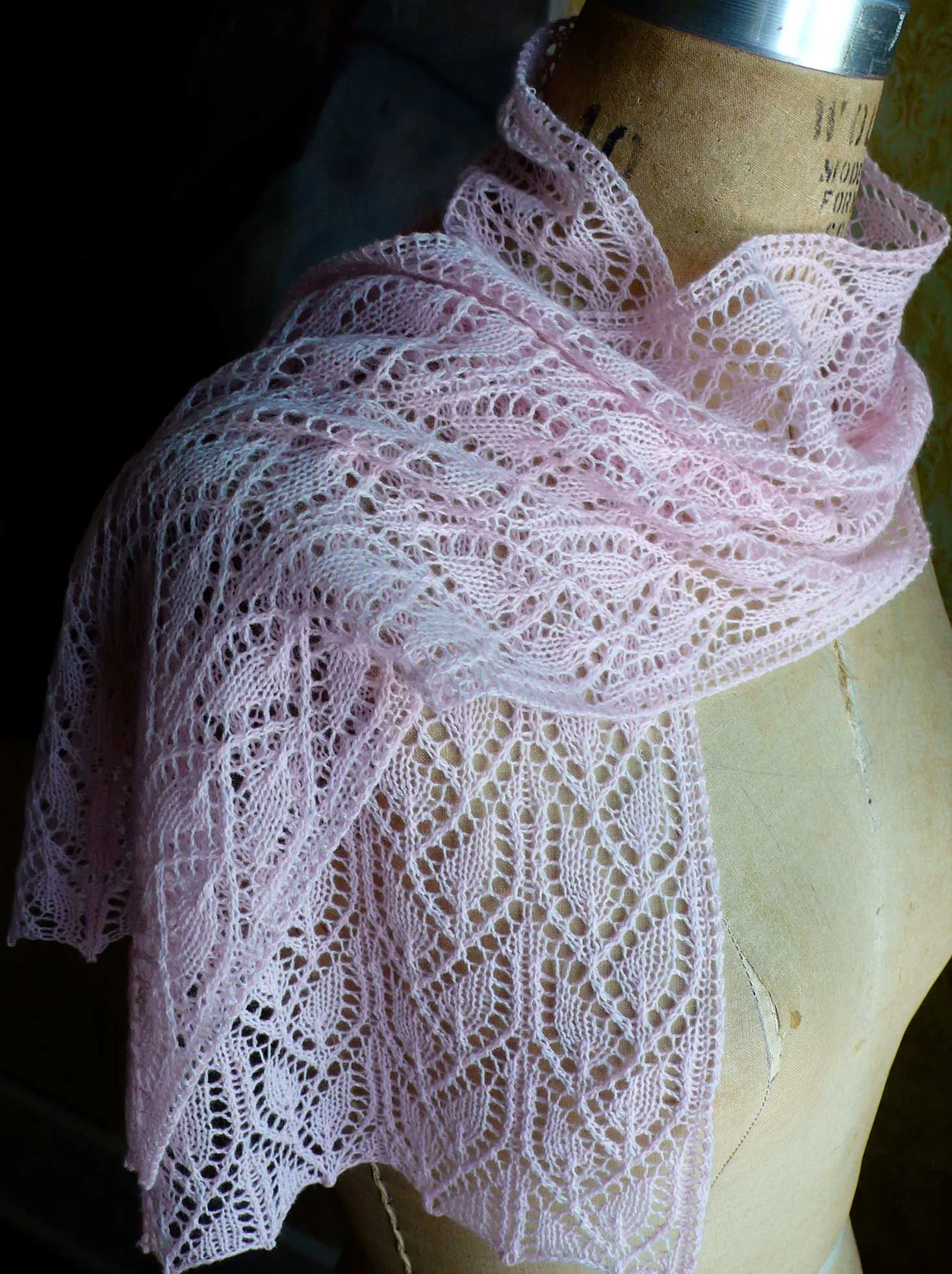 Campanula Scarf <br/><small>knitting pattern</small>