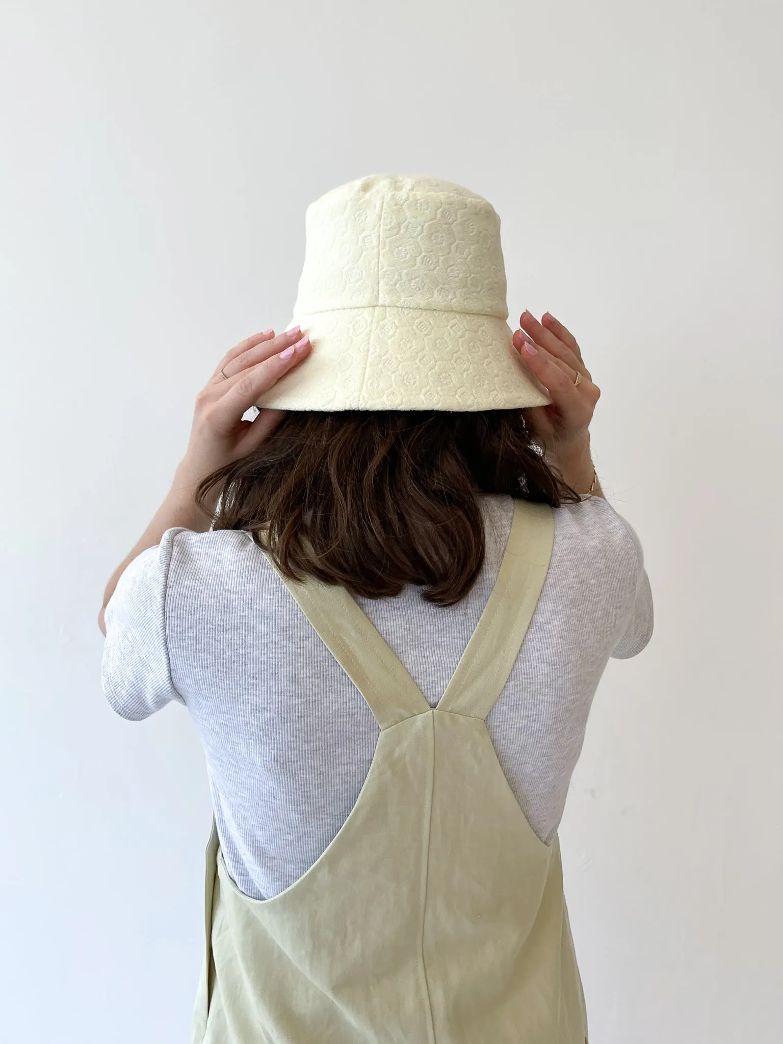 CHASSE ET PÊCHE banana milkshake bucket hat